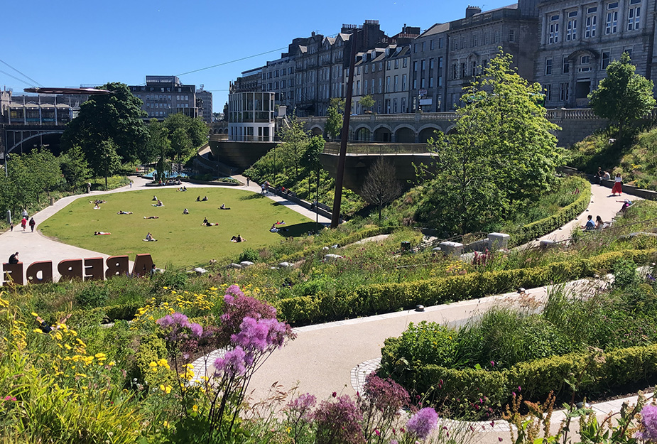 looking into Aberdeen Union Terrace Gardens showing green spaces and pathways